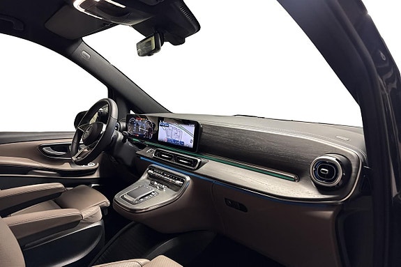 Mercedes-Benz V300 12 of 26