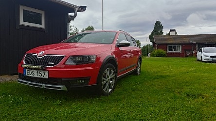 Skoda Octavia Scout 3 of 5