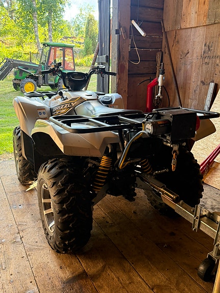 Yamaha Grizzly 700 special edition 3 of 4