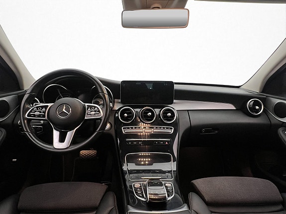 Mercedes-Benz C200 13 of 30