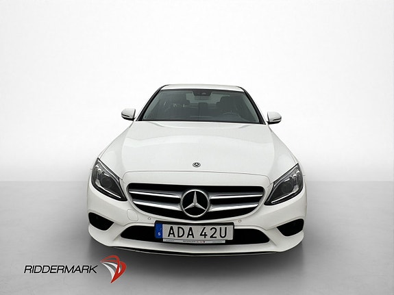 Mercedes-Benz C200 2 of 30
