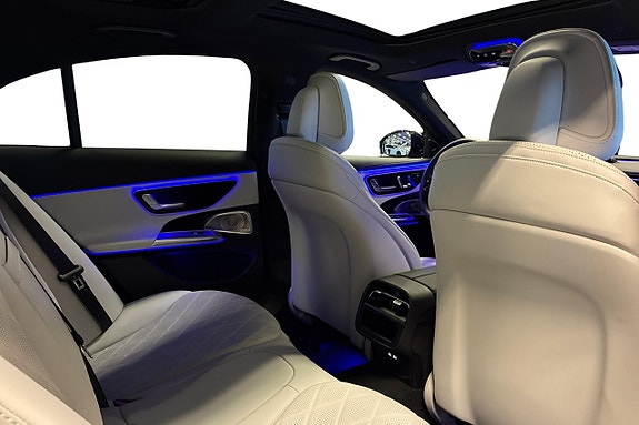 Mercedes-Benz E300 de 19 of 23