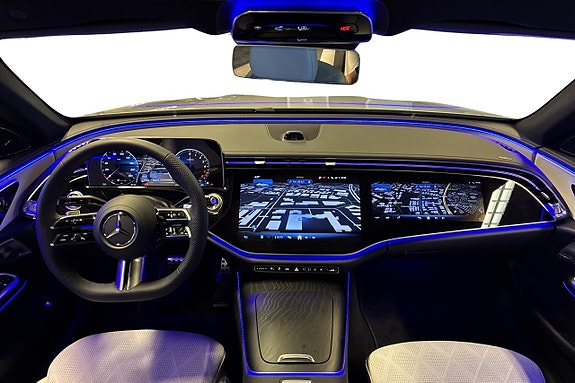 Mercedes-Benz E300 de 10 of 23