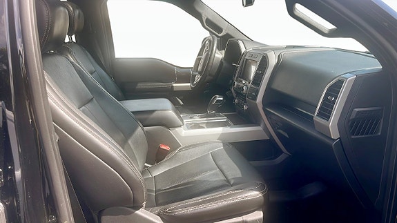 Ford F-150 3 of 9