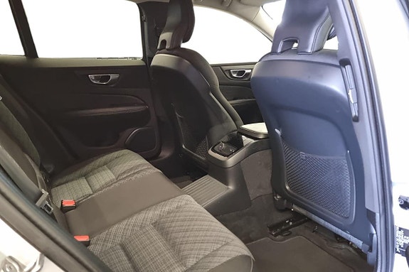 Volvo V60 9 of 22