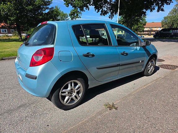 Renault Clio 3 of 5