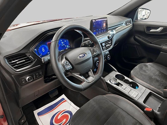 Ford Kuga 13 of 23