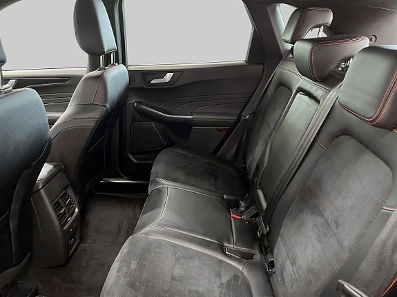 Ford Kuga 10 of 23