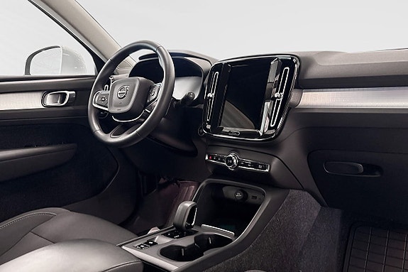 Volvo XC40 6 of 6