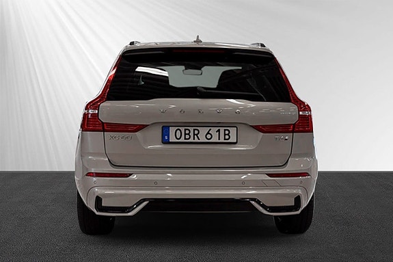Volvo XC60 2 of 5