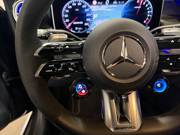 Mercedes-Benz GLC63 23 of 30