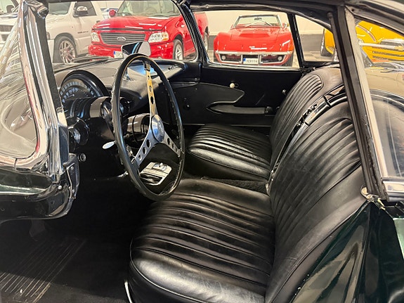Chevrolet Corvette 22 of 30