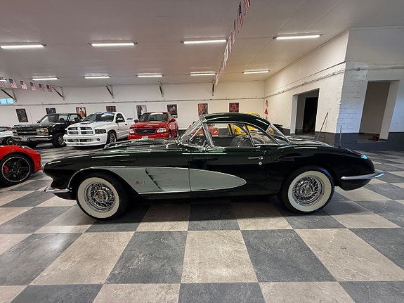 Chevrolet Corvette 7 of 30
