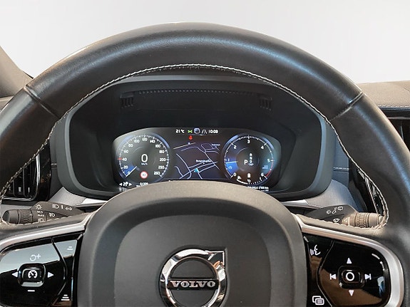 Volvo XC60 12 of 18