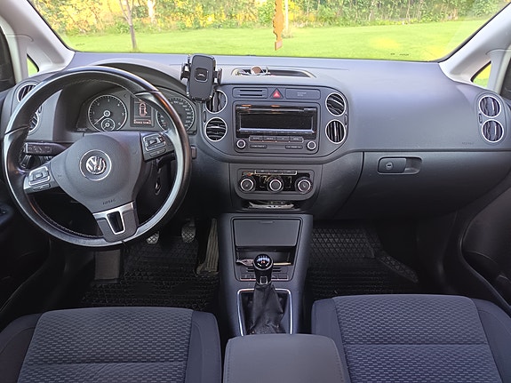 Volkswagen Golf Plus 2 of 9