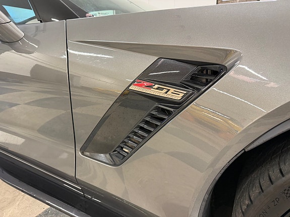Chevrolet Corvette 15 of 30