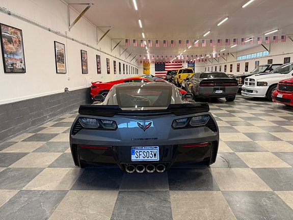 Chevrolet Corvette 9 of 30