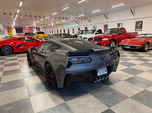 Chevrolet Corvette 8 of 30