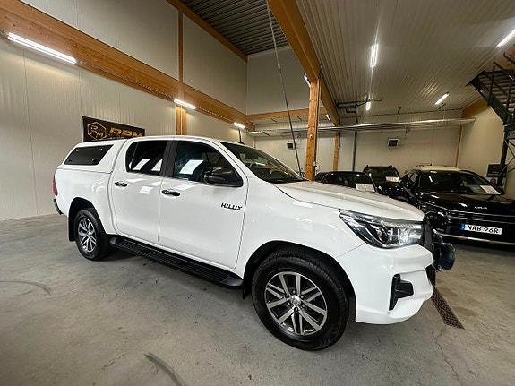 Toyota HiLux 3 of 25