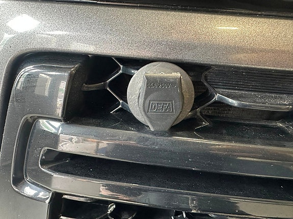 Toyota HiLux 23 of 25