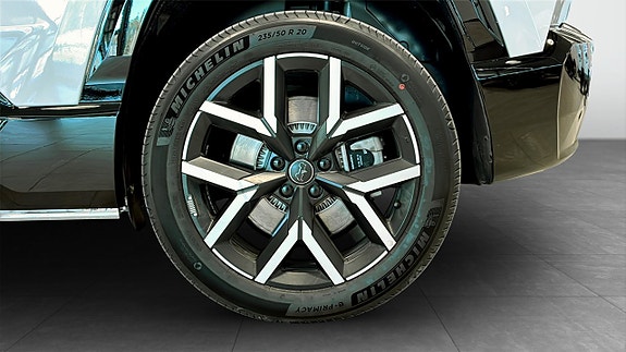 Jeep Compass 9 of 26