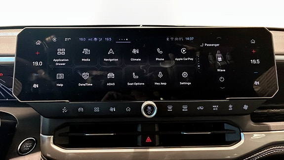 Jeep Compass 21 of 26