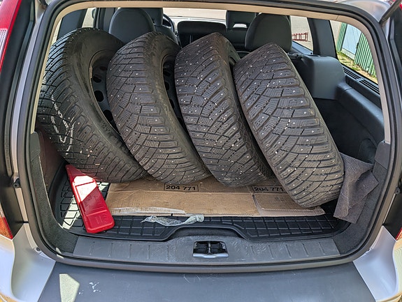 Volvo V50 4 of 5