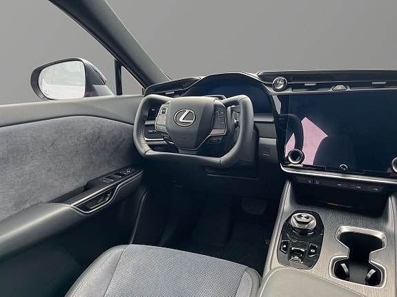 Lexus RZ500e 11 of 12
