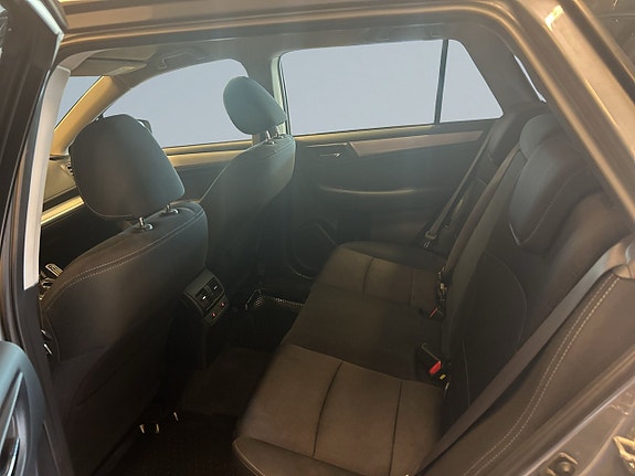 Subaru Outback 13 of 25