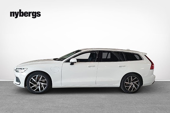 Volvo V60 2 of 5