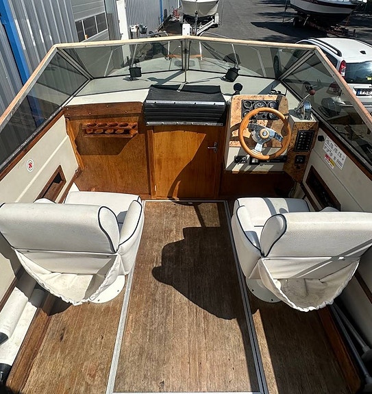 Windy 22DC Volvo Penta AQ 271C 5 of 5