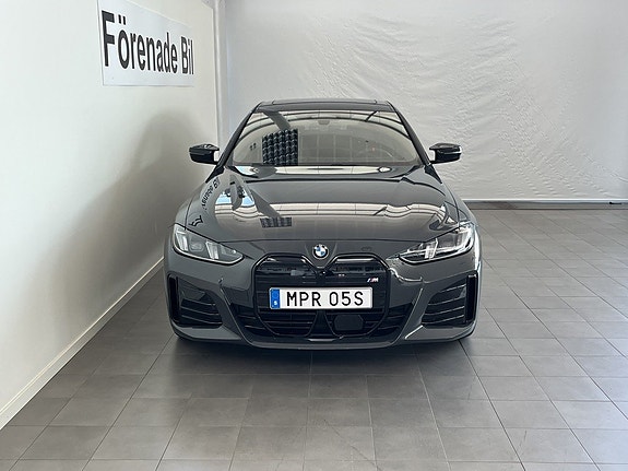 BMW i4 2 of 5
