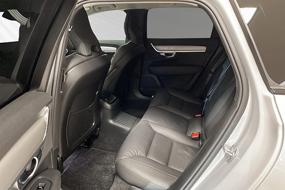 Volvo V90 8 of 12