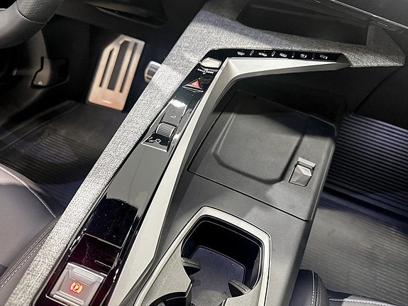 Peugeot 3008 10 of 15