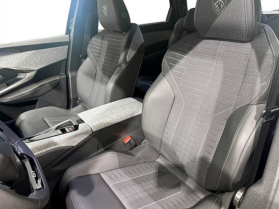 Peugeot 5008 6 of 16