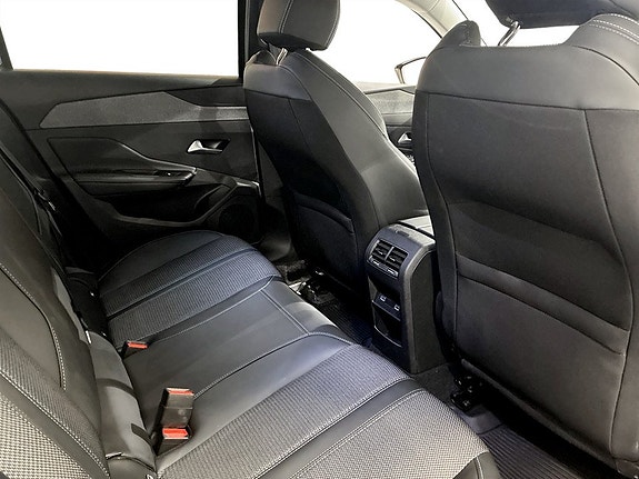 Peugeot 308 12 of 15