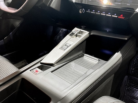 Peugeot 308 10 of 15