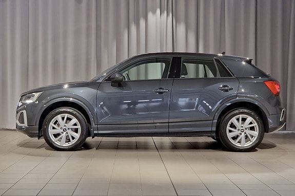 Audi Q2 2 of 5