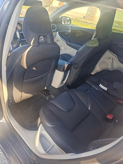 Volvo V40 4 of 9