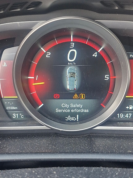 Volvo V40 8 of 9