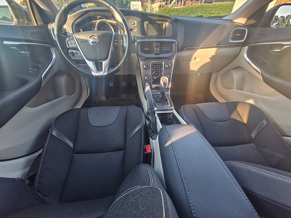 Volvo V40 5 of 9