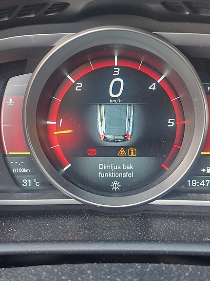 Volvo V40 7 of 9