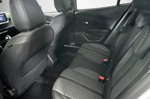 Peugeot 2008 6 of 9