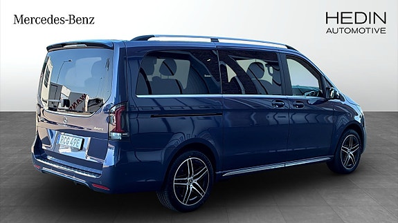 Mercedes-Benz V300 d 2 of 14