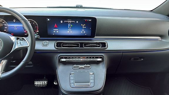 Mercedes-Benz V300 d 12 of 14