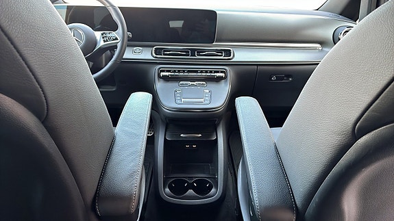 Mercedes-Benz V300 d 13 of 14