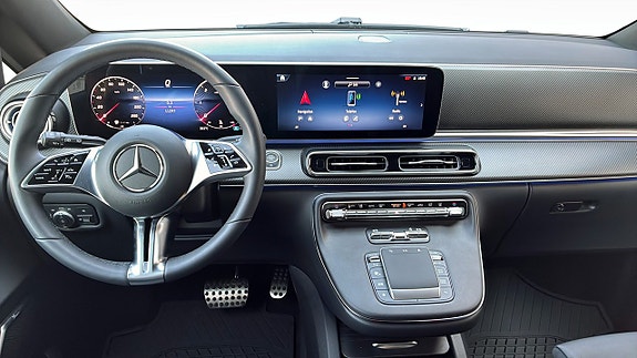 Mercedes-Benz V300 d 4 of 14