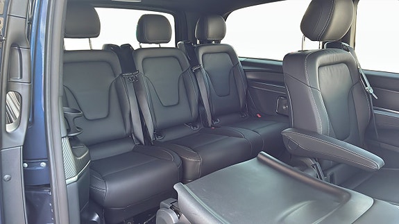 Mercedes-Benz V300 d 14 of 14