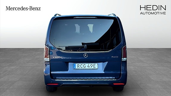 Mercedes-Benz V300 d 7 of 14