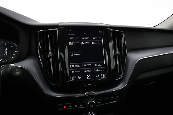 Volvo XC60 13 of 19